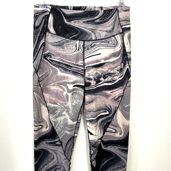 VICTORIA'S SECRET Flow On Point Onyx Marble Essential High Rise Pocket Legging - Picture 4 of 9